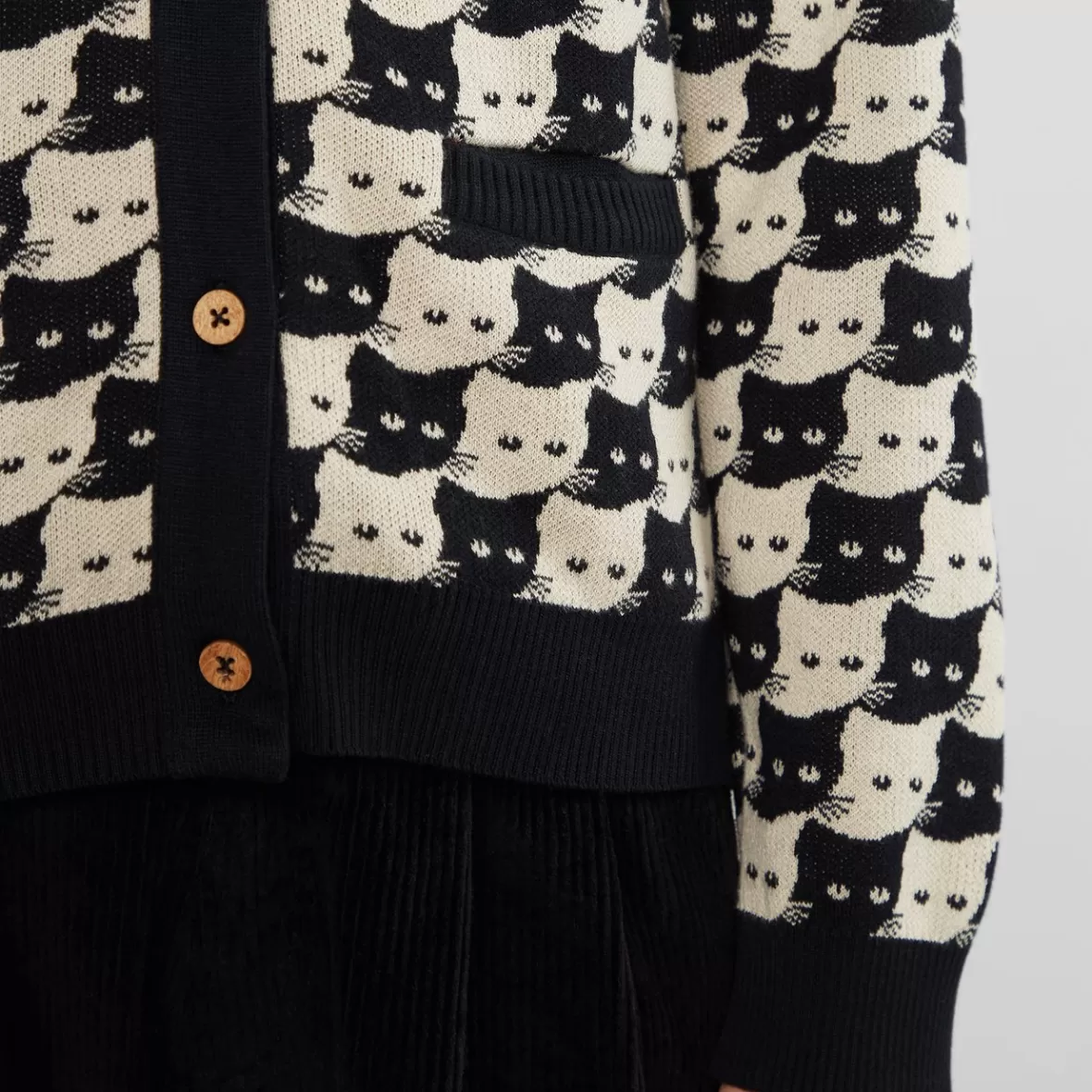 Knitwear | DEDICATED Cardigan Iggesund Pepita Cats Oat White