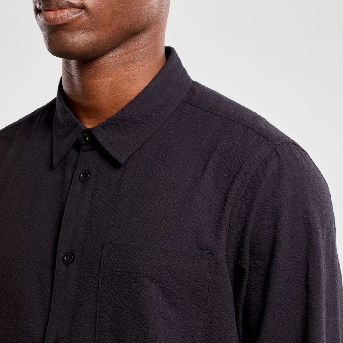 Basics | Shirts | DEDICATED Shirt Rute Seersucker Black