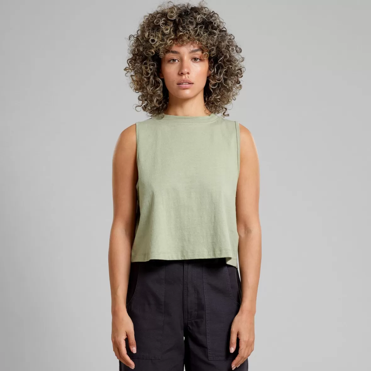 Basics | Tops | DEDICATED Top Namsos Hemp Tea Green