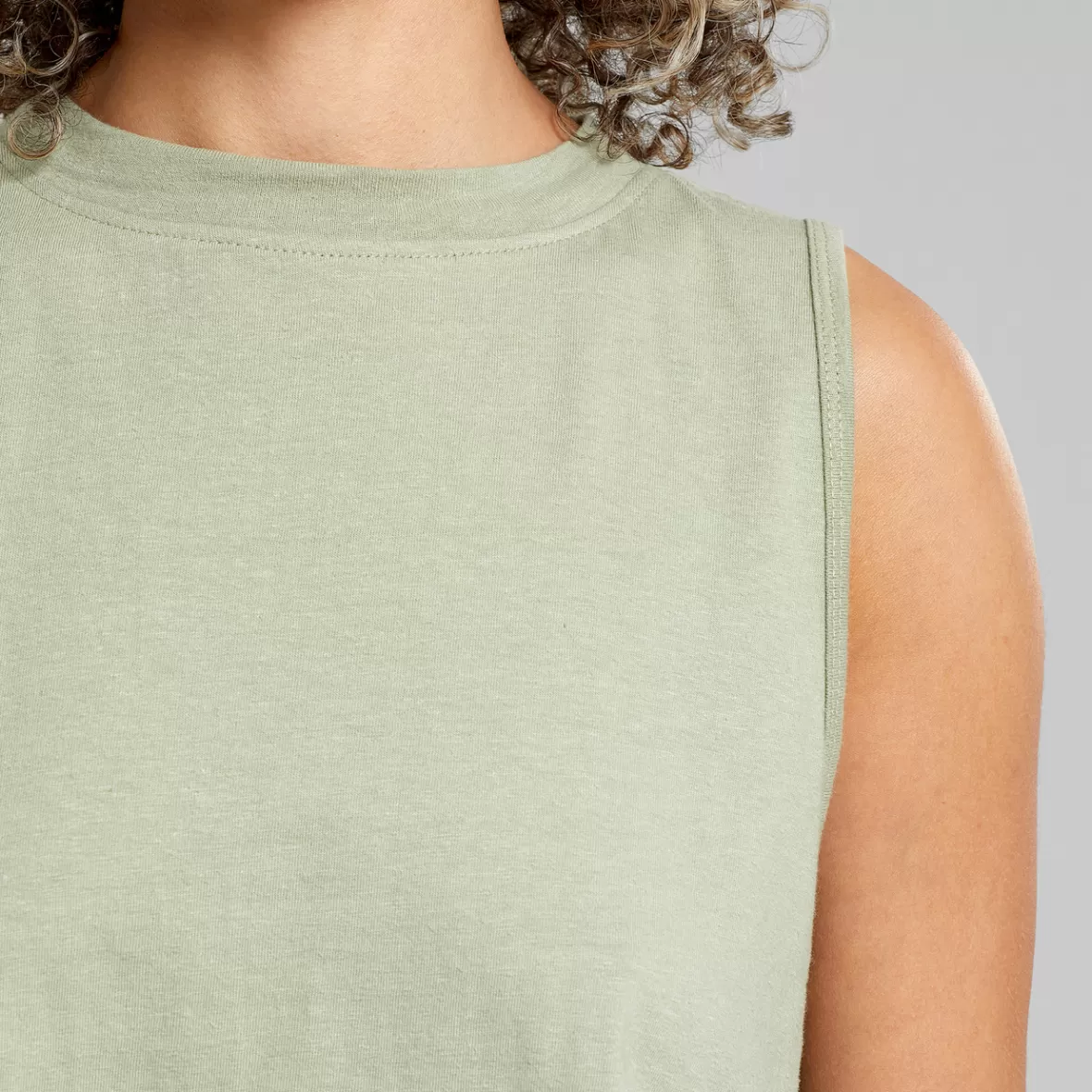 Basics | Tops | DEDICATED Top Namsos Hemp Tea Green