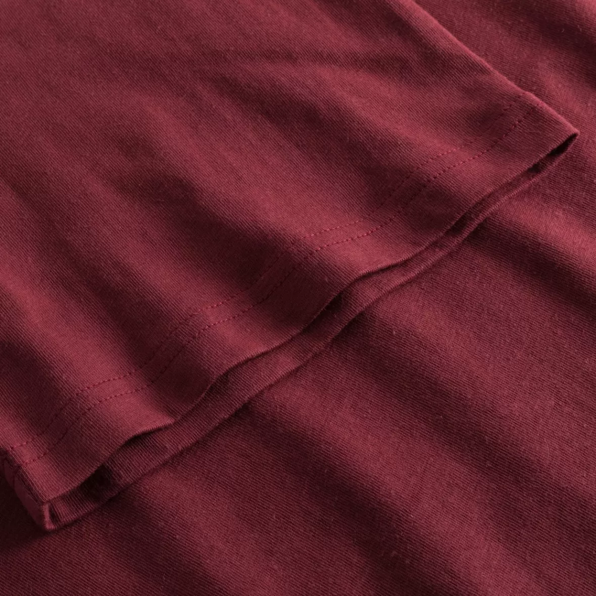 Base T-Shirts | Basics | DEDICATED T-shirt Gustavsberg Hemp Tibetan Red