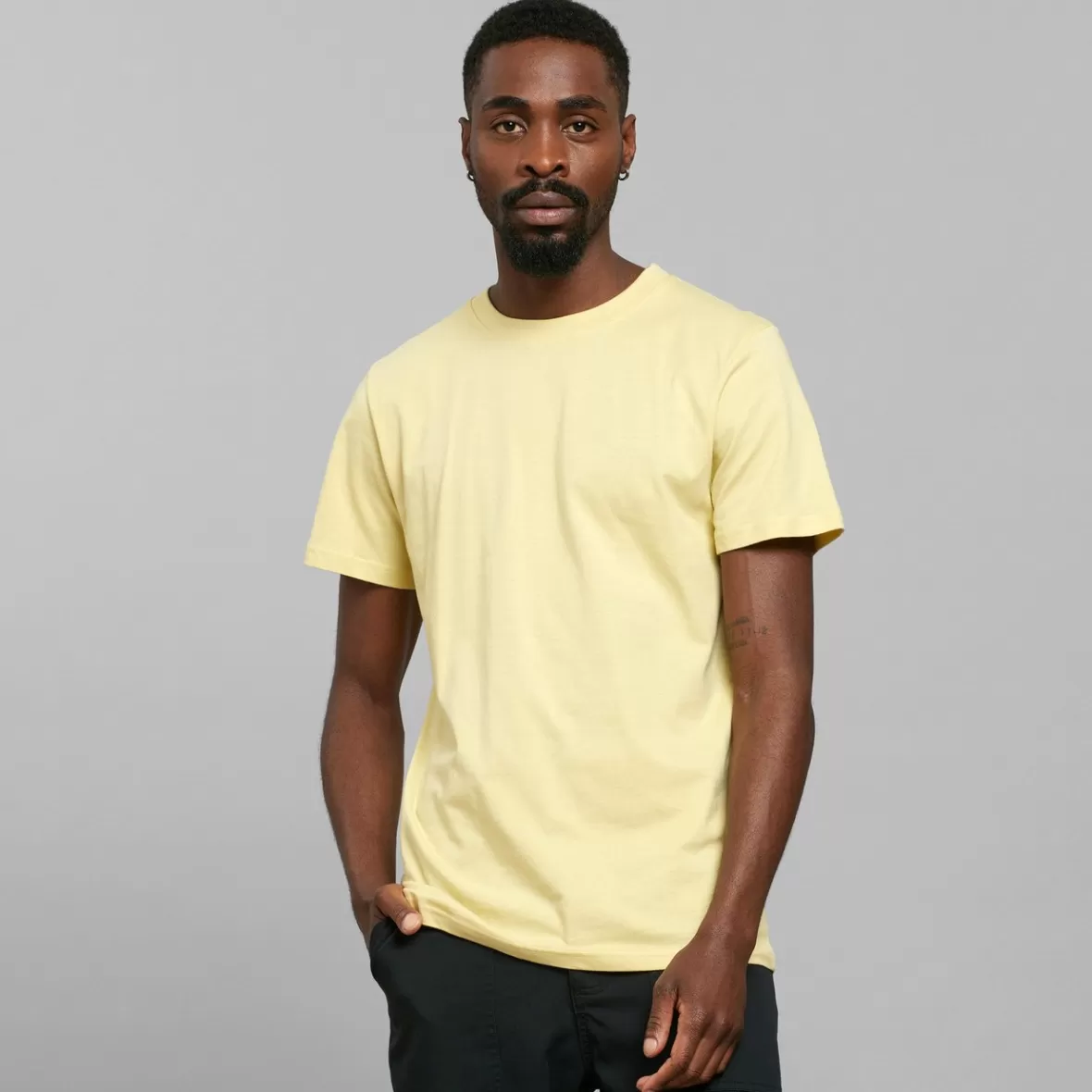 Base T-Shirts | Basics | DEDICATED T-shirt Stockholm Base Dusty Yellow