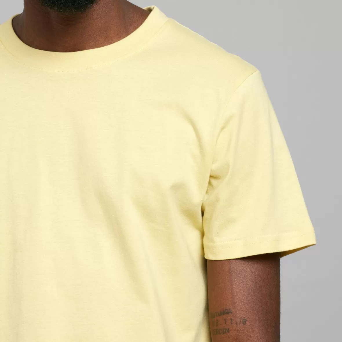 Base T-Shirts | Basics | DEDICATED T-shirt Stockholm Base Dusty Yellow