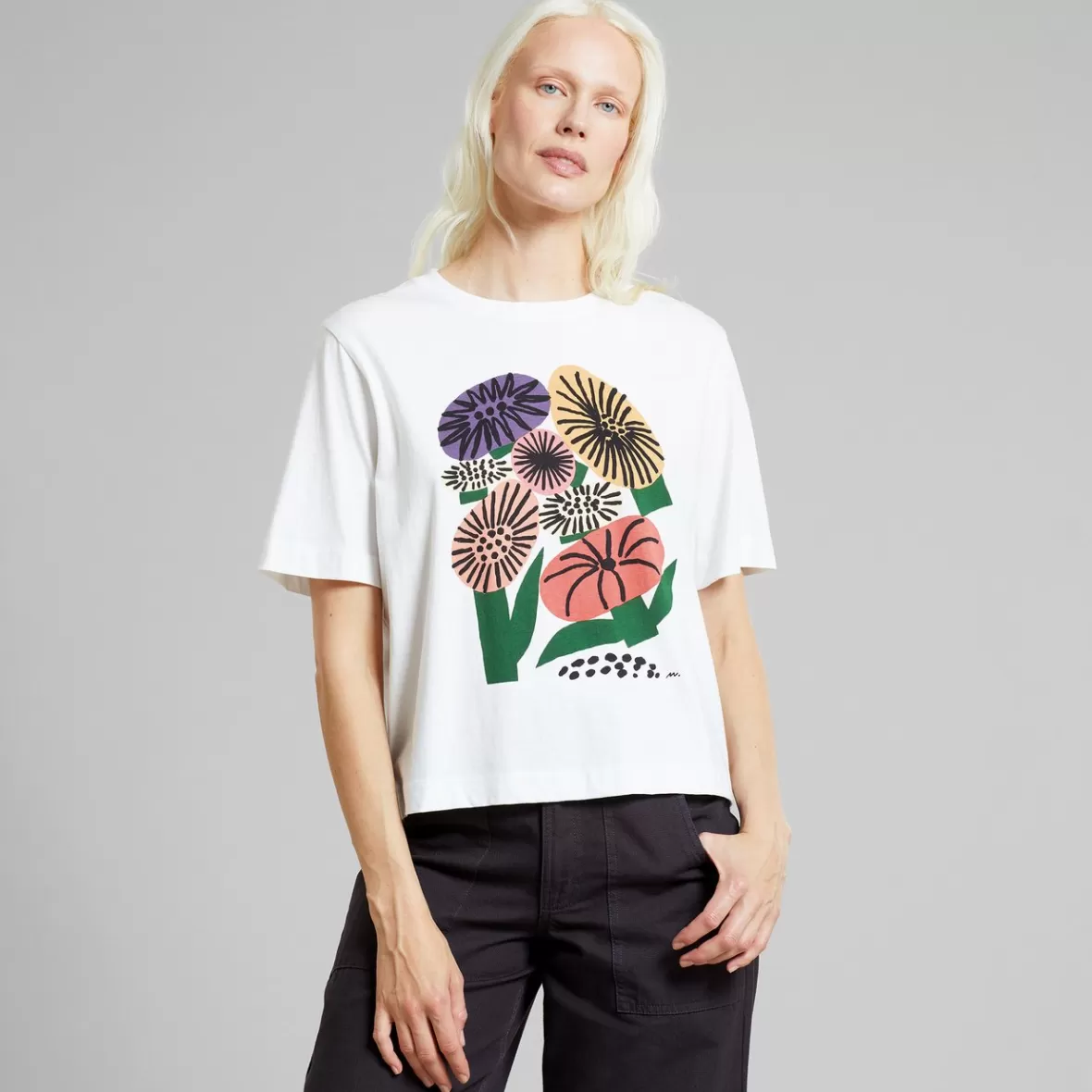 T-Shirts | DEDICATED T-shirt Vadstena Memphis Flowers White