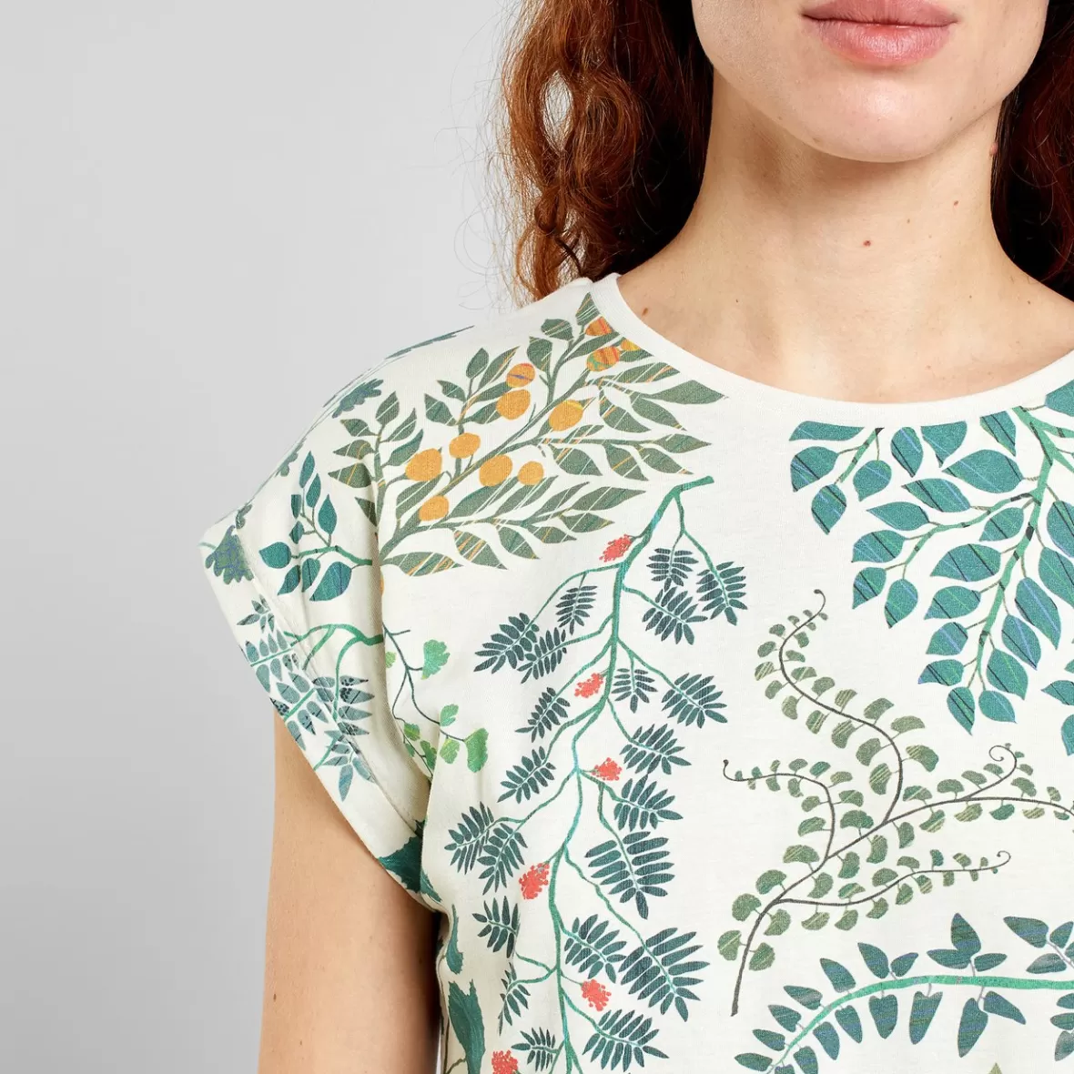 T-Shirts | DEDICATED T-shirt Visby Botanical Quilt Oat White