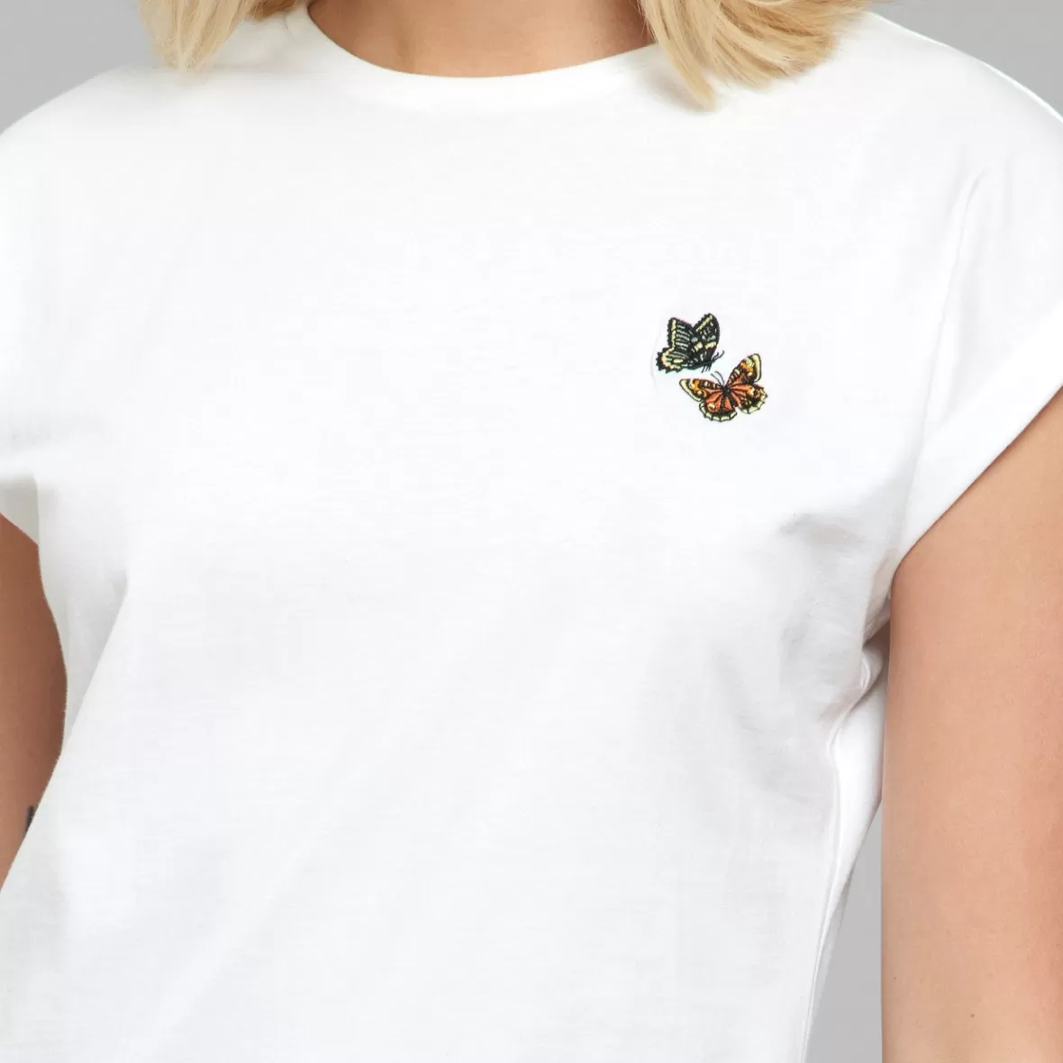 T-Shirts | DEDICATED T-shirt Visby Flying Butterflies White